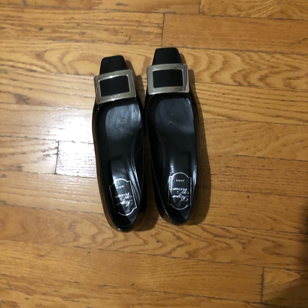 Ladies shoes